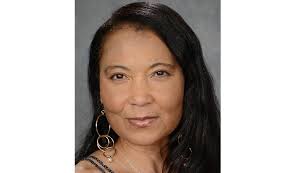 Regina Mitchell's Instagram, Twitter & Facebook