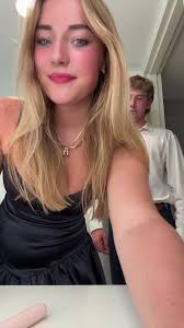 Avery Summers (@averyysummersssssss)