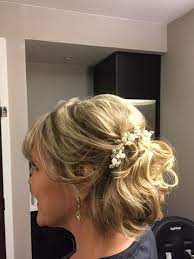 This half up half down hair with beach waves styled by pro makeup and hair artist lauren elvi zamora (@stylemeelvi) will transform every mother of the bride into elegant and classy woman with some. Pin By Kim Salaya On Mob Hairstyles Mother Of The Bride Hair Short Hair Updo Mother Of The Groom Hairstyles