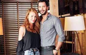 Baris Arduc And Elcin Sangu New Film Name Yanimda Kal Open Shoulder Tops Women S Top Women