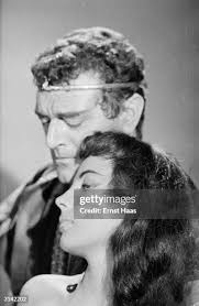 41 Land Of The Pharaohs Joan Collins Stock Photos, High-Res Pictures, and  Images