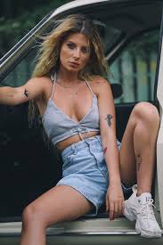 Sales / management •monica munteanu 0756636666 •cristiana danasel 0784073573 new single 'fac ce vreau' youtu.be/a7s9h4qbmn0. CantÄƒreaÈ›a Ana Baniciu S A Lansat In Afaceri Cu Tatuaje Temporare Ea Le A Creat Ea Le Vinde Ea Le AplicÄƒ Libertatea