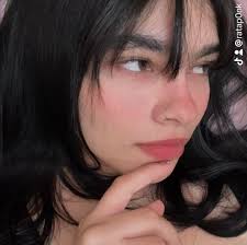 I made tacos tonight. Shredded chicken, salsa, Mexican cheese blend,  onions, tomatoes, lettuce and sour cream. The chicken was seasoned with  Taco seasoning. Rate it!😋