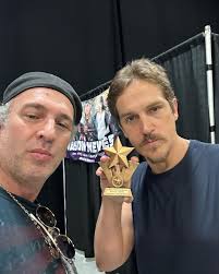 Finally got to give @jaymewes his well-deserved #BestActor award from  @brightsidetavernshortsfilmfest. #TheUndesirables #tvpilot #comedy  #jaymewes @theundesirablestvseries