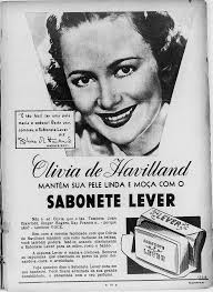 500 rs. 600 rs. O "AJURI" DOS ESCOTEIROS Constituiu um bri- Ihante  acontecime nto o "ajuri" dos escoteiros,