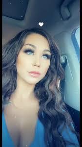 Jess Morrison's Instagram, Twitter & Facebook