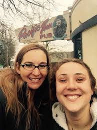 Laurel Barton's Instagram, Twitter & Facebook