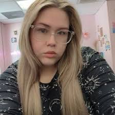 Anna Decker's Instagram, Twitter & Facebook