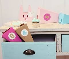 ¿es mejor utilizar bolsitas o cajas para dar las chuches de comunión a los. Cajas Para Chuches Las Bonitas De Internet