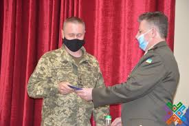 Державна служба повинна стати повсякденним каналом зв'язку держави з народом. Valentin Sokolyuk Privitav Pracivnikiv Derzhspeczv Yazku Z Profesijnim Svyatom Hmelnicka Oblasna Rada