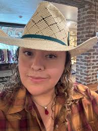 Randy Travis performing at Cowtown Coliseum