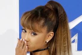 Nah, untuk mengetahui lebih lanjut, berikut ini terdapat 10 penyebab rambut rontok yang sudah dirinci melalui laman ape to gentleman. Waspada Mengikat Rambut Bisa Picu Kerontokan Rambut Republika Online