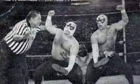 He is a part of the extensive alvarado wrestling family that was founded by his father shadito cruz and includes alvarado's five older brothers as well as a large number. Quien Es Quien Lucha Libre Los Brazos