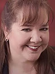 Michelle Dewing's Instagram, Twitter & Facebook