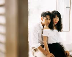 Phạm duy thuận được biết với nghệ danh jun phạm là một nam ca sĩ, diễn viên, nhà văn và biên kịch người việt nam. Isaac Tung áº£nh CÆ°á»›i Vá»£ Khiáº¿n Fan Giáº­t Minh Thon Thot 2sao