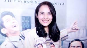 Jawaban wow menara eiffel 5. Heboh Rok Terangkat Artis Cantik Chelsea Islan Di Menara Eiffel Netizen Gemas Lihat Ini Halaman All Tribun Batam