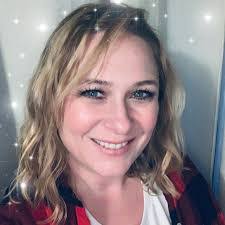 Diane Dichiara's Instagram, Twitter & Facebook