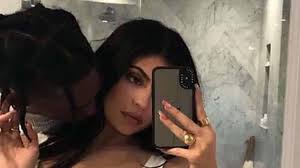 Kylie Jenner proche et complice avec Travis Scott sur Instagram !