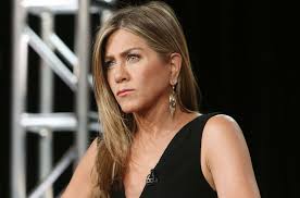 For all your friends fans out there devastated by the removal of the show from netflix jennifer aniston effortlessly glided in front of the photographers (she's had some practice!) wearing. Jennifer Aniston Says It S Not Funny To Vote For Kanye Billboard