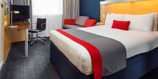 Best premier inns in hemel hempstead: Apsley Hotel Holiday Inn Express Hotel Hemel Hempstead