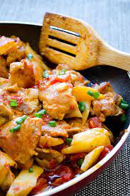 Chicken And Potatoes With Tomato Sauce Recipe Recipes Chicken Recipes Chicken Dinner