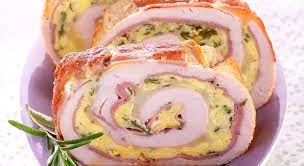 Irrorate con il vino e fate cuocere per circa 15 minuti, girando di tanto in tanto gli involtini per farli l'ideale è accompagnare i vostri involtini di tacchino con un contorno di verdurine o di insalata mista. Involtini Di Tacchino Ripieni 10 Ricette Aia Food