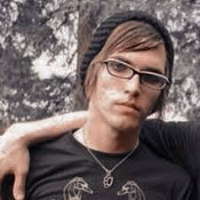 some matching gerard way and mikey way icons