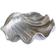 Ceramics shell decor giant clam shell bowl set color schemes decorative items coastal decor clams bowl. Clam Shell Bowls 9 For Sale On 1stdibs