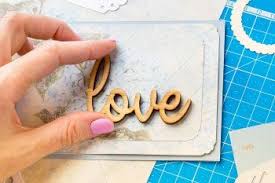 Die klassische, edle einladungskarte sieht so aus Hochzeitseinladungen Ausgefallen Kreativ 25 Coole Tipps Inspirationen Hochzeitseinladung Einladungen Hochzeit Einladungen