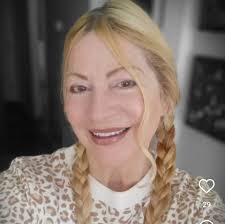 Sally Montgomery's Instagram, Twitter & Facebook