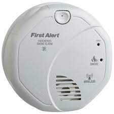 Read about carbon monoxide alarms and detector functions. First Alert Sa521cn 3st Wireless Interconnect Hardwired Smoke Alarm First Alert Store