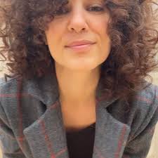 My wool oversized Heather Blazer is hot off the machine today. I still  don’t have the right button so it is not 100% done, but that won’t stop me  from wearing it. It was cold and windy- perfect day ...