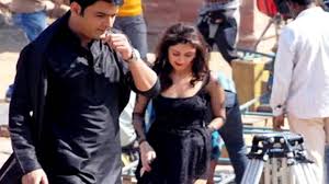 Kisko Pyaar Karu Kapil Sharma And Sai Lokur S Hot Romance In The Movie Kis Kisko Pyaar Karu Youtube Kis kisko pyaar karoon is the reigning king of television comedy, kapil sharma's debut film. kisko pyaar karu kapil sharma and sai lokur s hot romance in the movie kis kisko pyaar karu