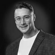 Nicolas Ludwig's Instagram, Twitter & Facebook