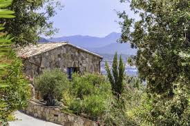 Residence Villas En Location En Corse Du Sud Piscine Privee Et Vue Mer Villa Corse Location Corse Location Corse Du Sud