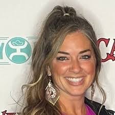 Jenna Weller's Instagram, Twitter & Facebook