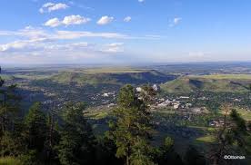 Legend has it that a woman fell to her death on the premises, and her apparition has been seen here as well. Buffalo Bill Cody S Grave Lookout Mountain Golden Colorado Colorado Golden Colorado Lookout Mountain