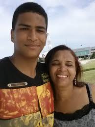 NotiPer- Noticias y Opiniones: Fotos de Percia Cuevas de la Rosa