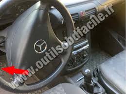 Obd2 Connector Location In Mercedes Vaneo 2001 2005 Outils Obd Facile