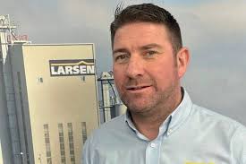 Larsen appoints area sales manager to GB tiling team