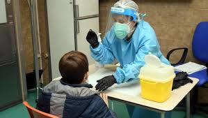 I dati anzitutto gli ultimi numeri che raccontano in una fotografia nitida l'evolversi del contagio. Coronavirus Nel Barese Coprifuoco Anticipato Per I Minori Di 16 Anni E Scuole Chiuse Fino Al 7 Marzo La Repubblica