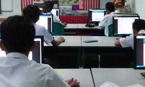 1bestarinet merupakan projek inisiatif kementerian pendidikan malaysia (dahulu dikenali sebagai visi 1bestarinet adalah mentransformasikan platform pendidikan di malaysia di samping merapatkan jurang digital antara murid kawasan bandar dan luar. Malaysiakini Education Ministry Urged To Assess Second Phase Of 1bestarinet