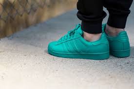 Resultado de imagem para tenis cor pastel tumblr