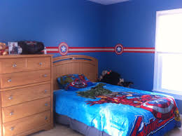 Oldest Son S Room Decor Captain America Theme We Just Picked A Nice Complimentary Blue To Paint The Room And Habitaciones Para Varones Dormitorios Habitacion