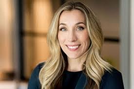 Kristin Mitchell's Instagram, Twitter & Facebook