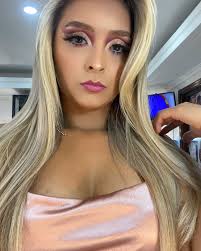 Nenita's Makeup Studio de Belleza