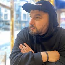 Grass Roots Men's Hair