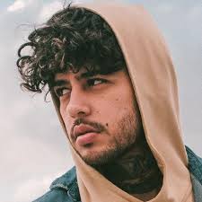 Rauw alejandro is 5 feet 5 inches tall and he weighs around 70 kg and 154 lbs. Dalex Net Worth 2021 Height Age Bio And Real Name