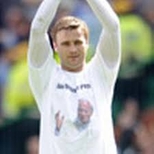 Sara boruc mannei is a model from poznan, poland. Mps Blast Celtic Keeper Artur Boruc Over Pope T Shirt Daily Record