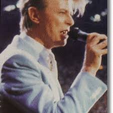 √ David Bowie Tribute Day: Flavio Ferri (Delta V) in "We are the dead" per  Rockol